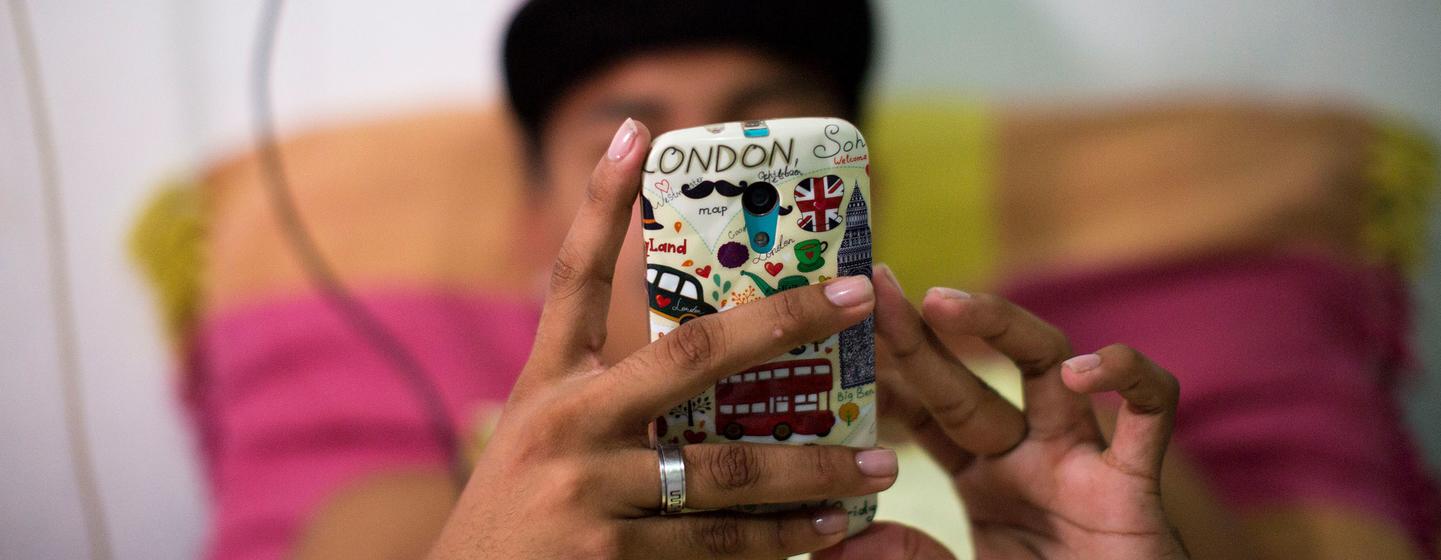 Les réseaux sociaux servent à recruter des enfants dans les groupes armés en Colombie.