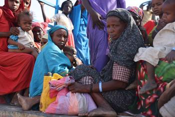 Refugiados sudaneses en el centro de tránsito gestionado por la ONU en Renk, Sudán del Sur.