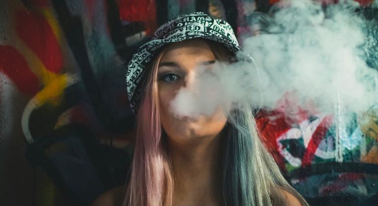Los sabores y aromas en los productos de tabaco incentivan su uso entre los jóvenes.