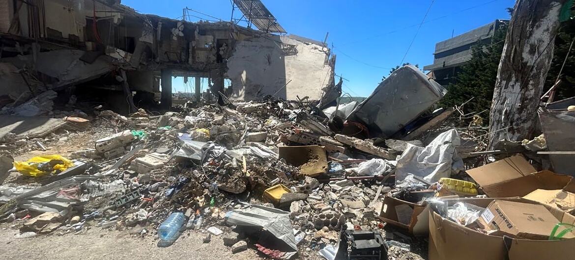  ? UNICEF A building lies in ruins in southern Lebanon.
