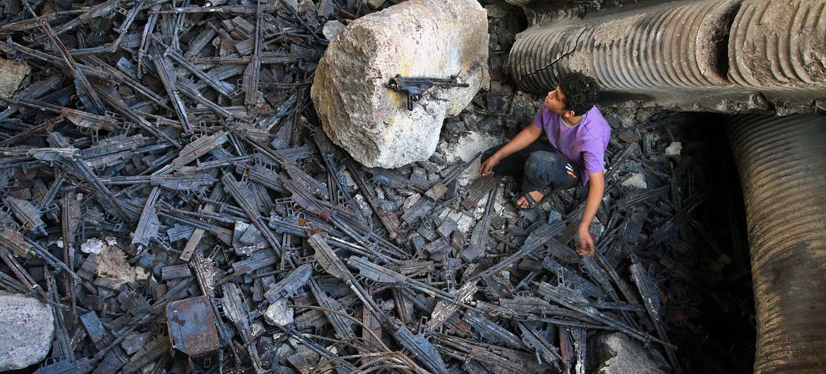 World News in Brief: Weapons sales threat, More aid for Haiti, global ...