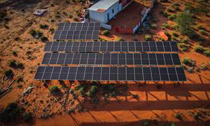 Los paneles solares suministran energía constante a la universidad de Abudwaq, Galmadug.