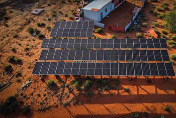 Los paneles solares suministran energía constante a la universidad de Abudwaq, Galmadug.