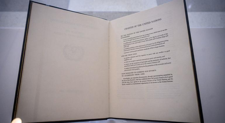 Copia original de la Carta de las Naciones Unidas en exhibición en la sede de la ONU en Nueva York.
