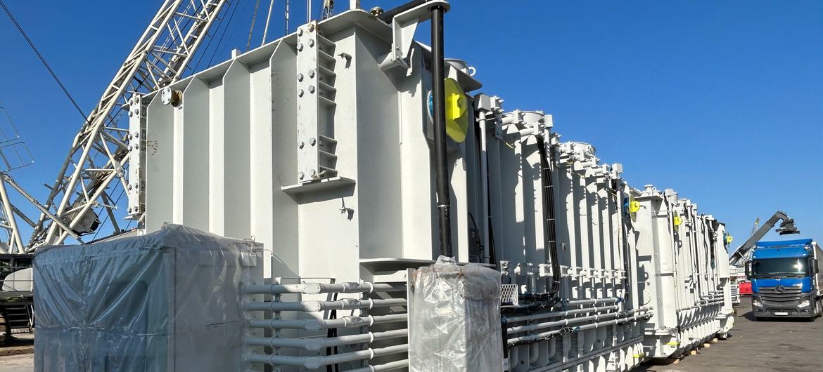 开发署和日本提供的电力自耦变压器将补充乌克兰破碎的能源网络的供电能力。