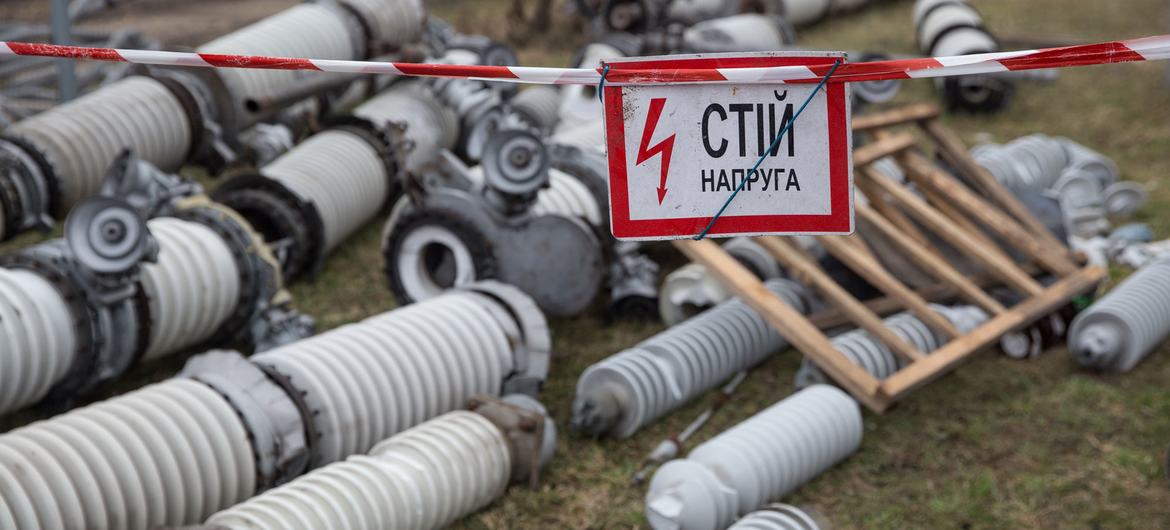 乌克兰电力基础设施的损坏导致电力、供暖和供水等基本服务中断。