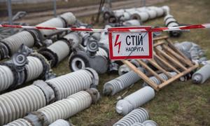 यूक्रेन में बिजली ढाँचे पर ताबड़तोड़ हमलों के परिणामस्वरूप, बुनियादी सेवाएँ बाधित हुई हैं.