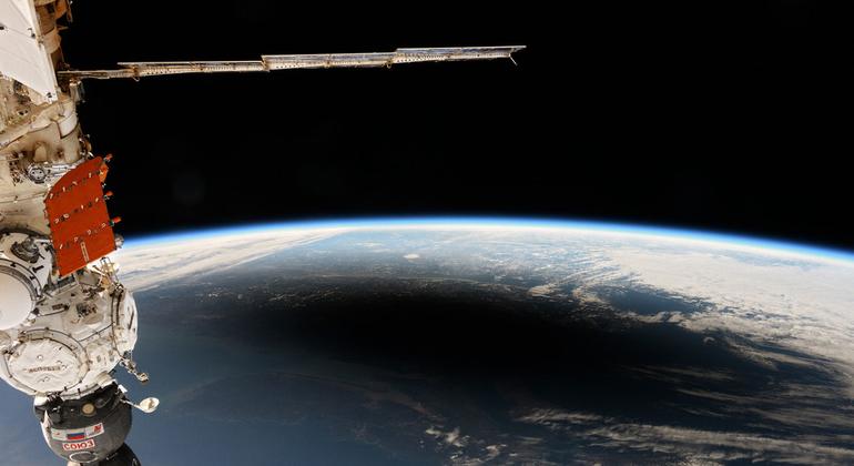 Vista de la Tierra desde el Observatorio Terrestre de la NASA. Vista de la Tierra desde el Observatorio Terrestre de la NASA.