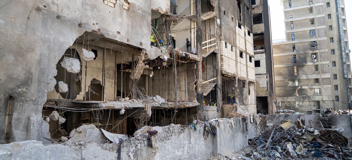 A residential neighbourhood in Beirut, Lebanon shows the signs of missile attacks. (file)