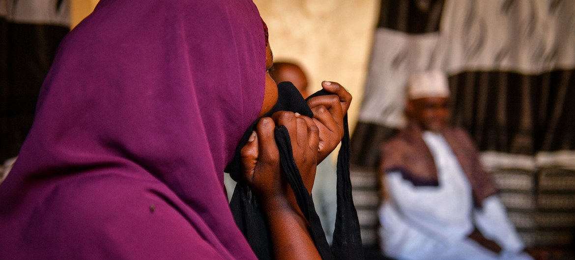 索马里摩加迪沙，强奸罪行受害者在一场由女性权益组织举办的活动上讲述自己的遭遇。