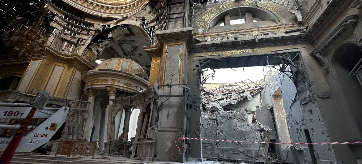 Разрушенный Спасо-Преображенский собор в Одессе.