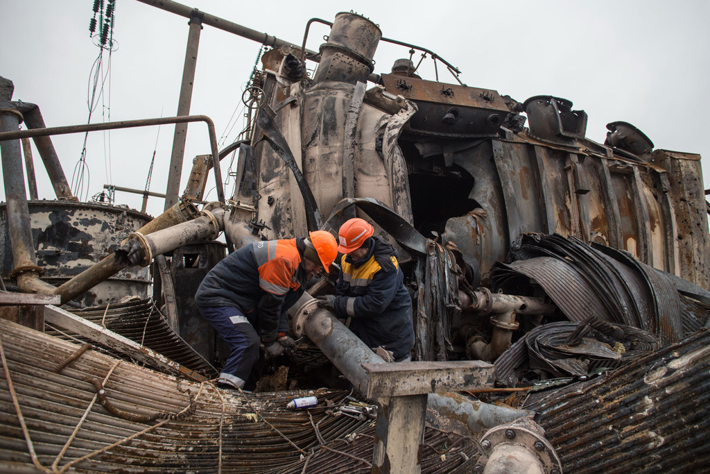 L'une des sous-stations électriques endommagées en Ukraine.