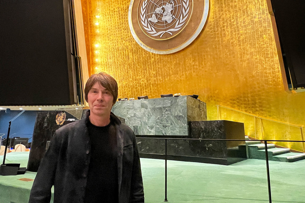 布莱恩·考克斯教授被任命为联合国“太空先锋”。