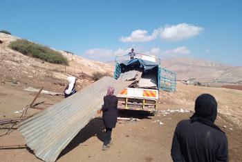 Des déplacés palestiniens face aux menaces des colons israéliens dans la région de Naplouse.