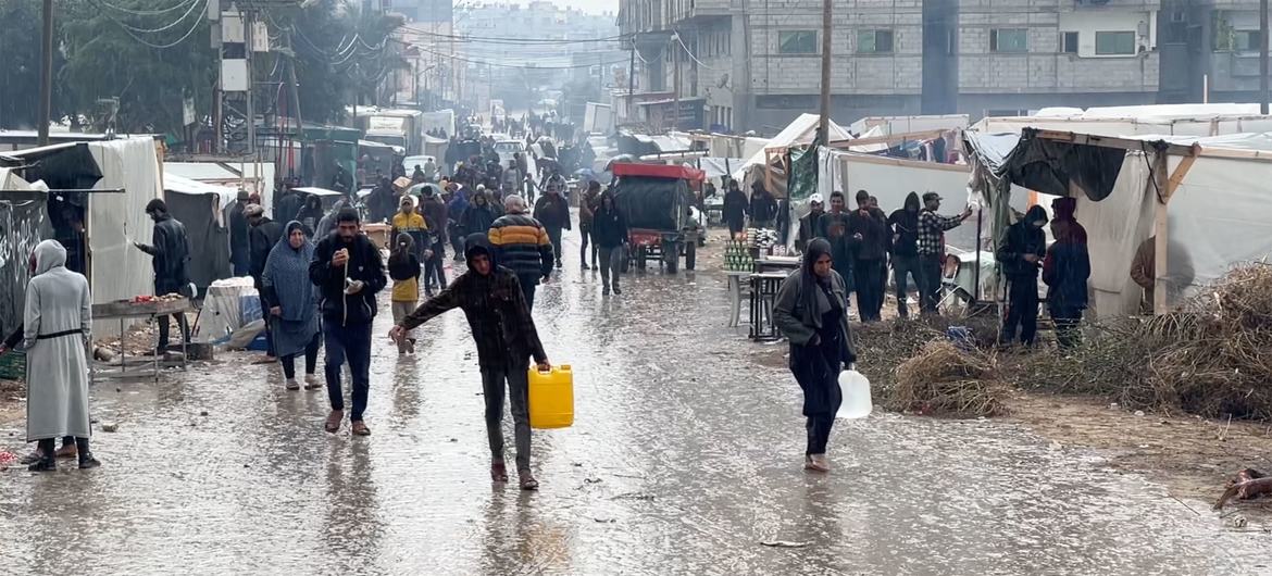 War Crimes Fears over Israeli Ground Invasion of Rafah - Vimarsana News