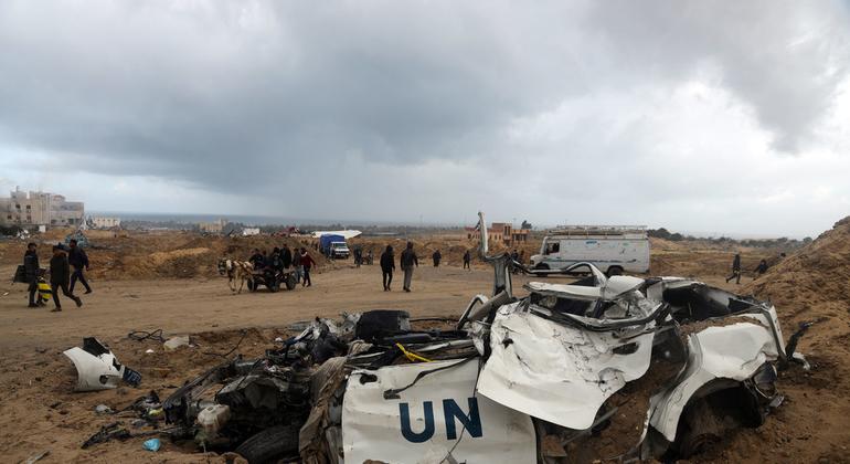 Уничтоженный автомобиль ООН в Газе.