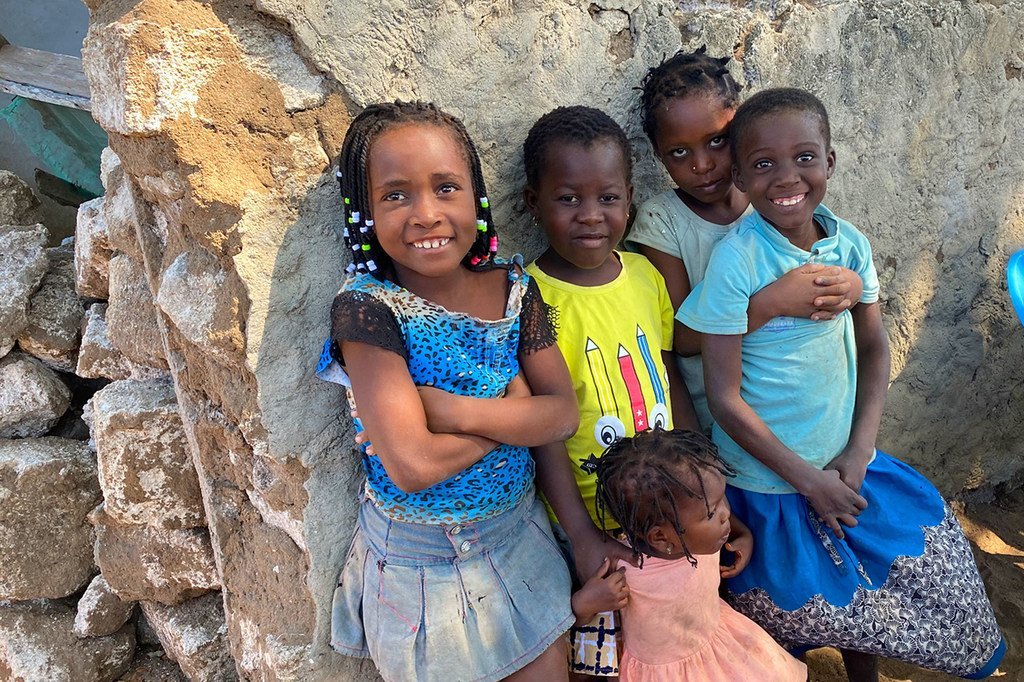 Enfants déplacés à Cabo Delgado, Mozambique.