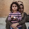 النساء والأطفال هنّ الفئات الأكثر عرضة لأن تتأثر حقوق الإنسان الخاصة بهم بسبب العقوبات الأحادية. صورة من سوريا.