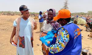 Women and girls fleeing conflict in Sudan are provided with assistance by UNFPA in Toumtouma camp, eastern Chad.