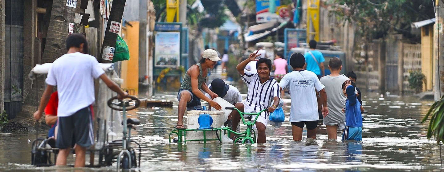Typhoon Ketsana (Ondoy) dropped a month's worth of rainfall in a single day, washing away homes and killing hundreds of people in the Philippines. (file)
