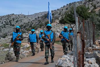 दक्षिणी लेबनान में ब्लू लाइन के नज़दीक UNIFIL मिशन के तहत भारतीय शान्तिरक्षक गश्त लगा रहे हैं.