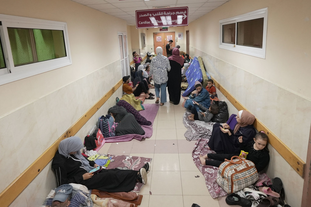 Hospitali ya Al Shifa inatumika kama makazi ya familia zilizohamishwa huko Gaza.