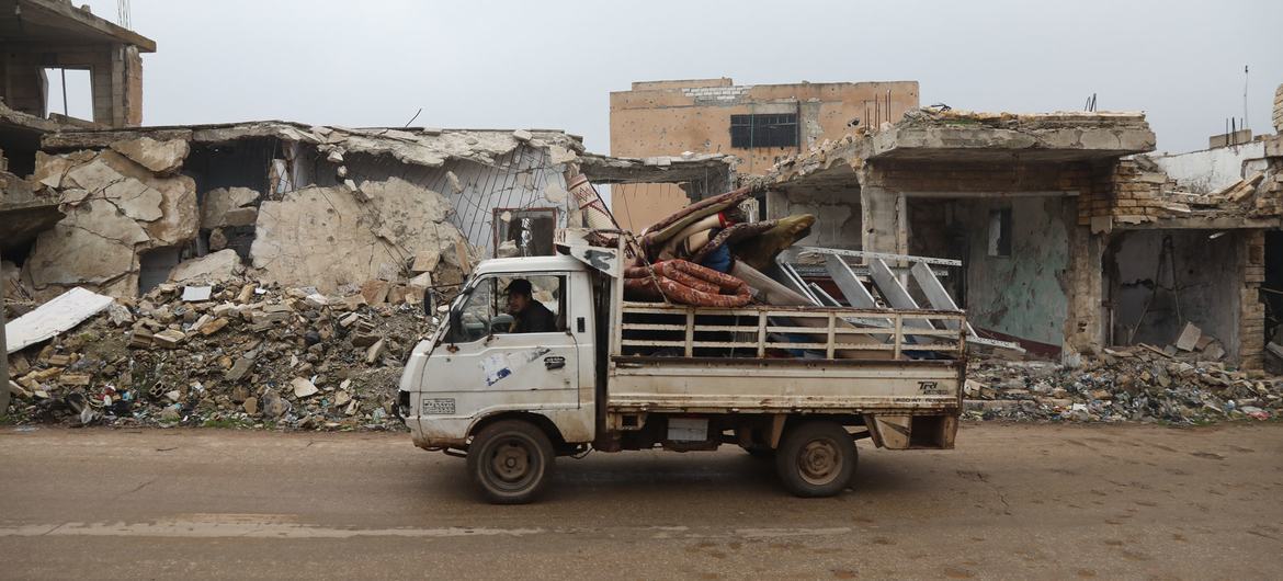 A family flees a village on the frontlines in the Ariha district, northwest Syria, a frequent target for shelling. (file)