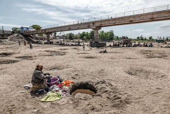 马达加斯加干涸的马纳博沃河。