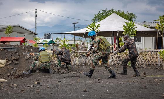 Walinda amani wa Umoja wa Mataifa kutoka India, wanaohudumu kwenye kikosi cha MONUSCO cha kuchukua  hatua haraka, RDP huandaa mafunzo ya mara kwa mara kwa  askari wa jeshi la serikali ya DRC, FARDC.