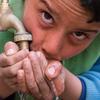 Доступ к безопасной воде необходим для здоровья детей. Афганистан.