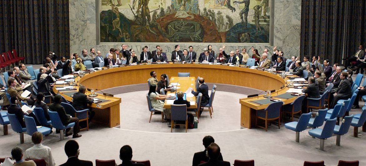 The UN Security Council votes to authorize the deployment of  a multinational force to Haiti in 2004. (file)