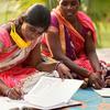 在印度比哈尔邦，妇女参加职业学习方案。