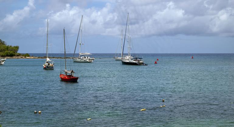 Uma vista de Antígua e Barbuda, sede da quarta Conferência Internacional sobre Pequenos Estados Insulares em Desenvolvimento (SIDS4).