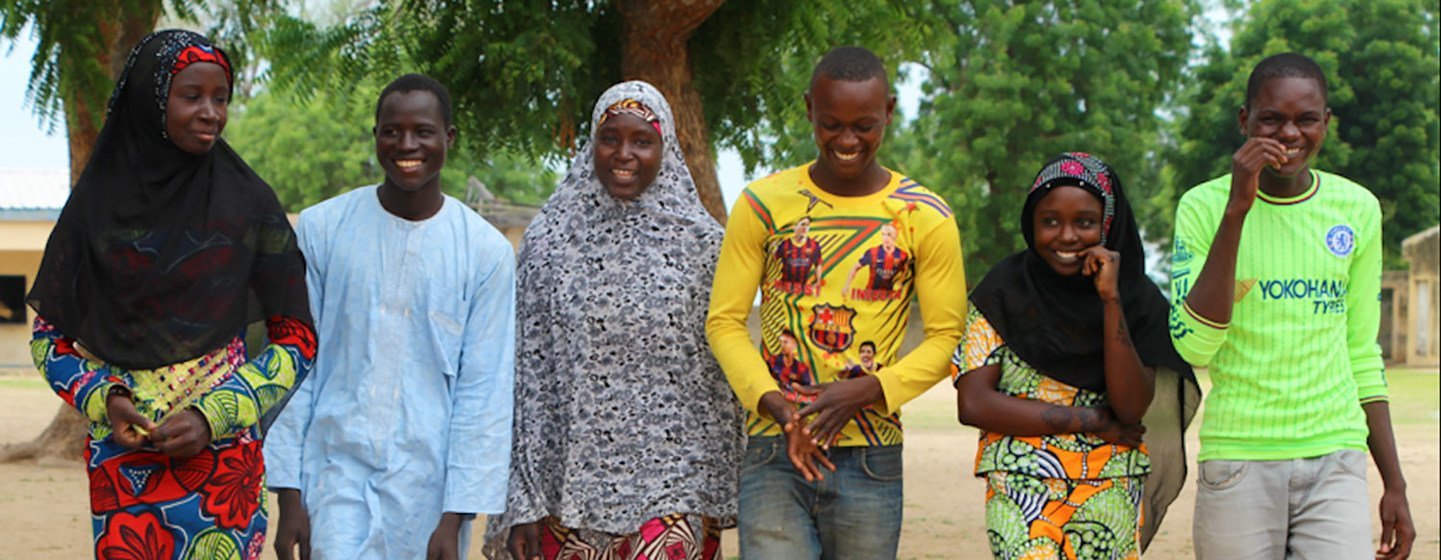 Les jeunes camerounais jouent un rôle essentiel dans la promotion d'une culture de la paix dans ce pays d'Afrique occidentale.