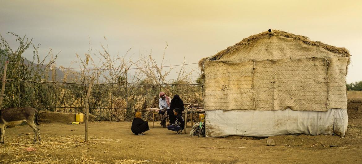 Йемен сталкивается с последствиями затяжного внутреннего конфликта, усилившихся региональных напряженностей и экономического кризиса. 