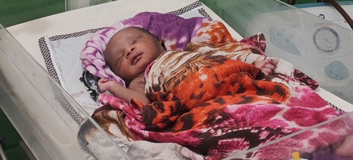 A newborn in the Saudi Maternity Hospital, El Fasher in Sudan. 