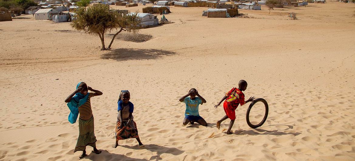 La violence continue, le changement climatique, la désertification et les tensions sur les ressources naturelles aggravent la faim et la pauvreté au Tchad. 