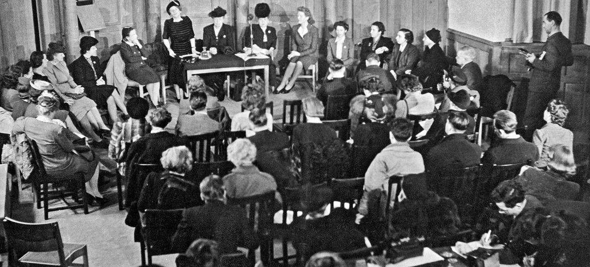 During the first UN General Assembly session in 1946 in London, former US First Lady Eleanor Roosevelt called a meeting of women delegates. (file)