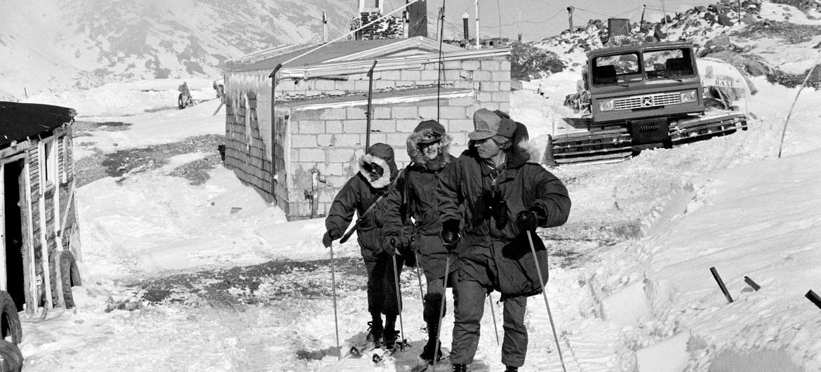 Members of the Austrian Battalion Ski Patrol of the UN Disengagement Observer Force (UNDOF) on Mount Hermon in 1975. (file)