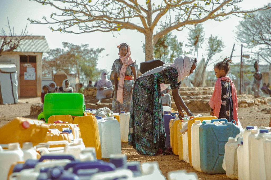 Utendaji wa hali ya hewa unadai mamilioni ya maisha kila mwaka. Utendaji wa hali ya hewa unadai mamilioni ya maisha kila mwaka.