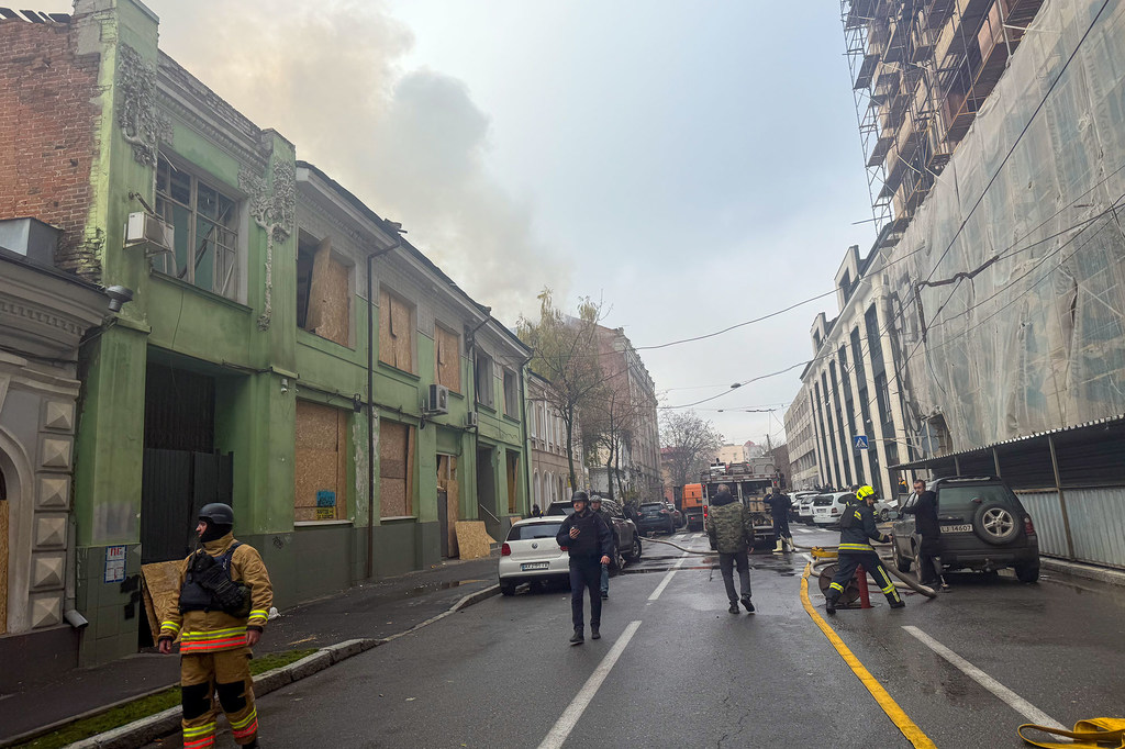 Украина. Последствия обстрела. Фото из архива