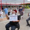 كبار السن هم من أوائل الأشخاص الحاصلين على لقاح ضد كوفيد-19 في ليما، بيرو.