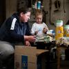 Environ 70 % des enfants en Ukraine sont privés d'accès des service de base.
