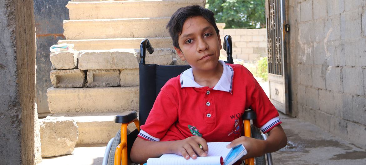 Um adolescente na Síria diz que sonha em completar os seus estudos e tornar-se médico