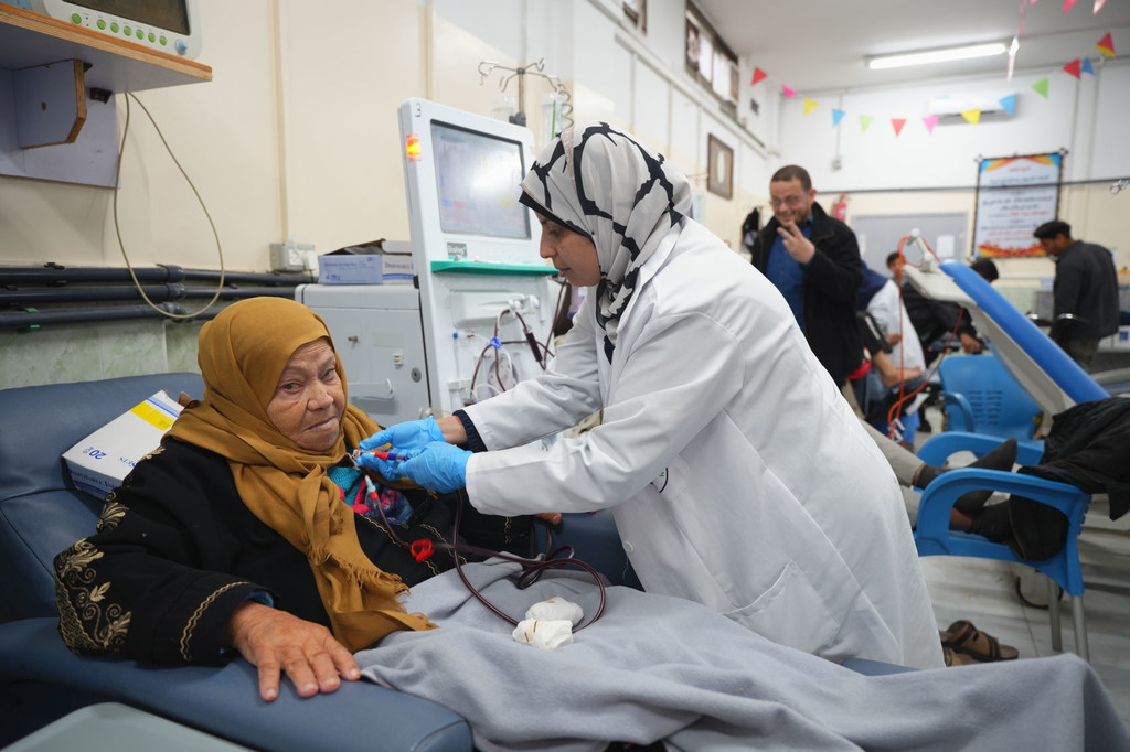 Des blessés palestiniens soignés au complexe médical Nasser, dans la ville de Khan Younis, dans le sud de la bande de Gaza.