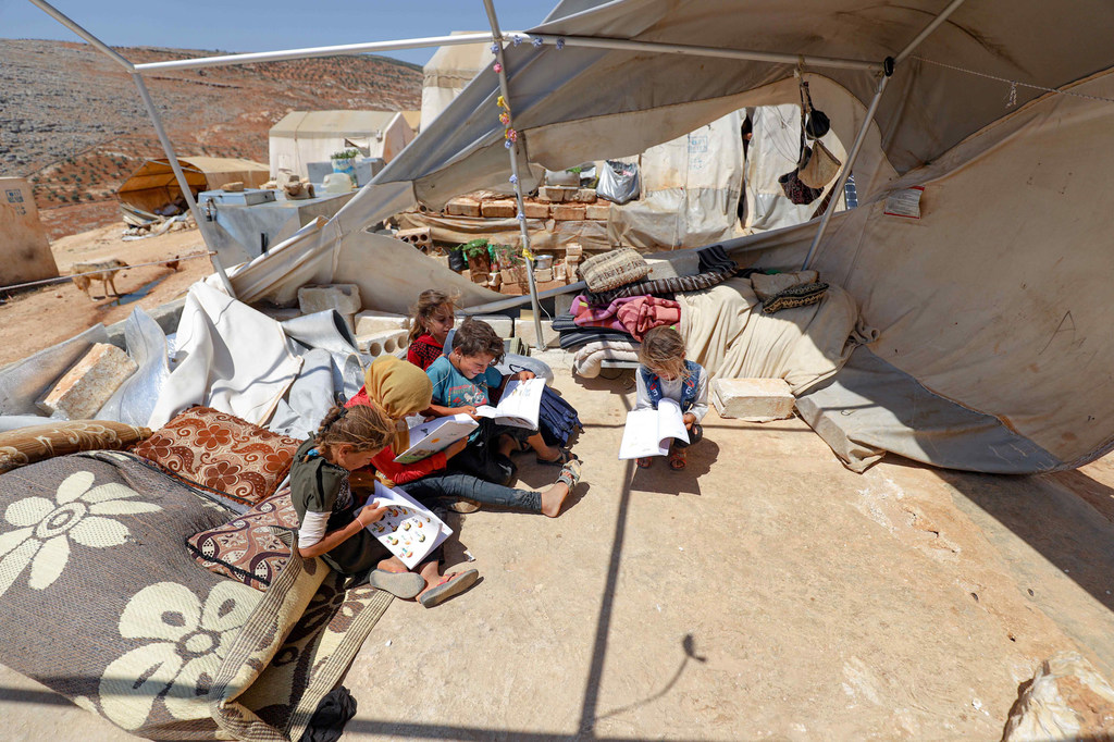 Tras más de una década de conflicto en Siria, unas 800.000 personas del noroeste del país siguen viviendo en tiendas de campaña.