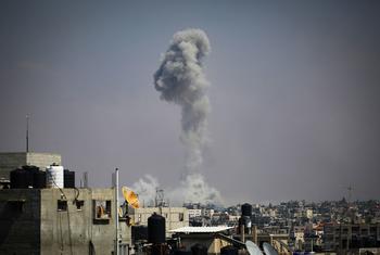 轰炸继续在加沙地带南部的拉法进行。