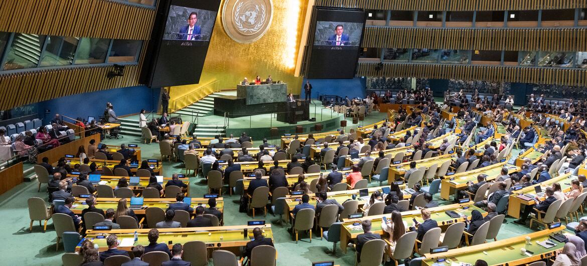 UN Secretary-General speaks at a podium during a UN Security Council meeting in New York.