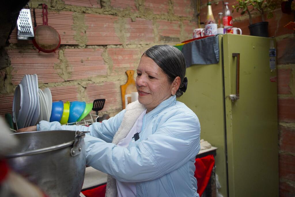 Esta es Irvin Ibarra, quien inspira a su comunidad colombiana en Ciudad Bolívar, Bogotá, a través de la danza.