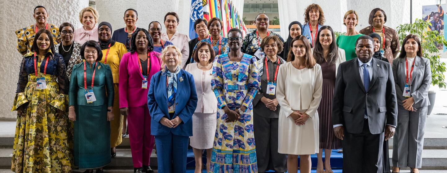 Photo de groupe du 15e Sommet des femmes présidents du Parlement, organisé par l'Union interparlementaire (UIP) en partenariat avec le Parlement suisse.